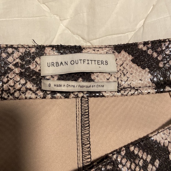 Vegan leather snake skin pants - Picture 4 of 4